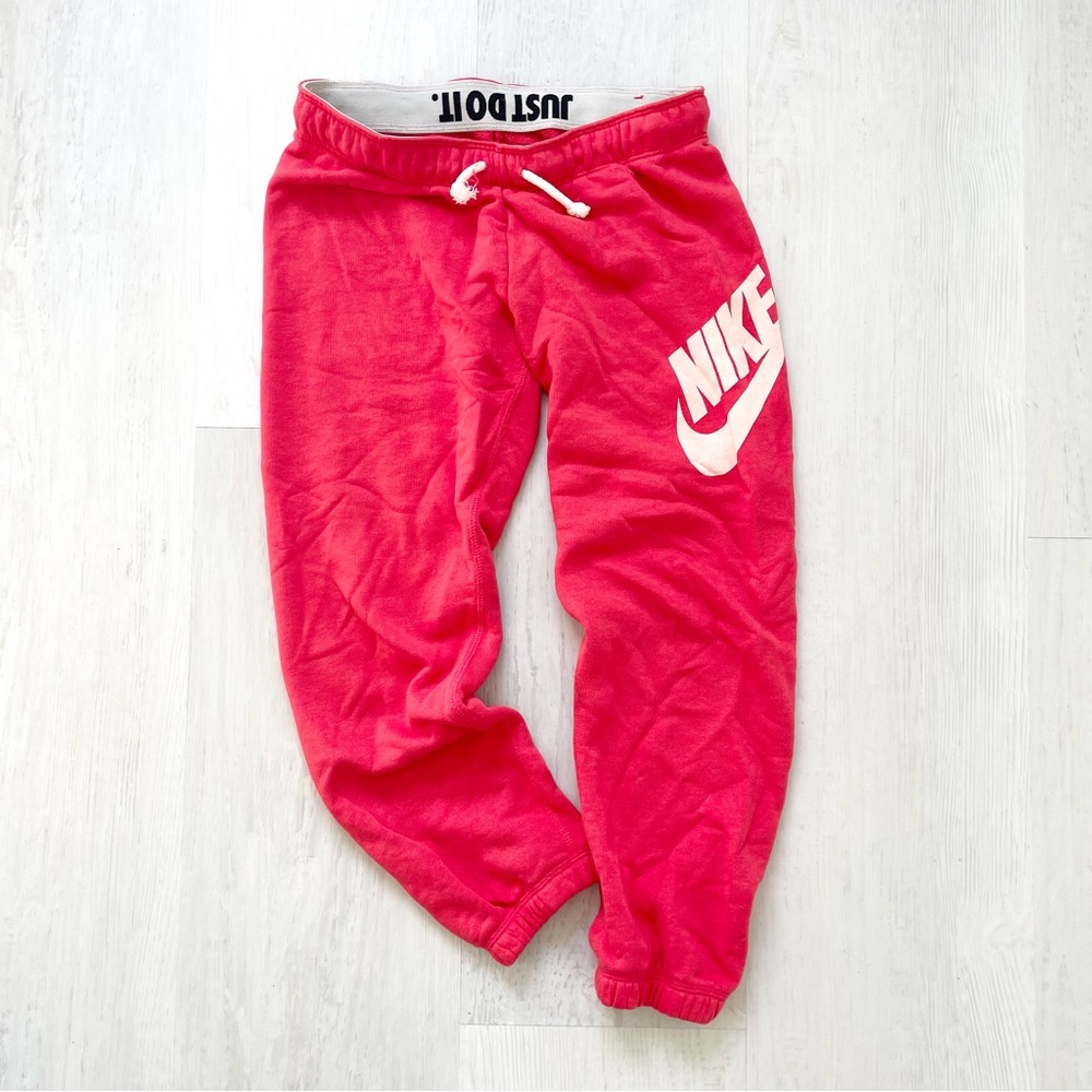 Nike capri sweatpants elastic joggers
